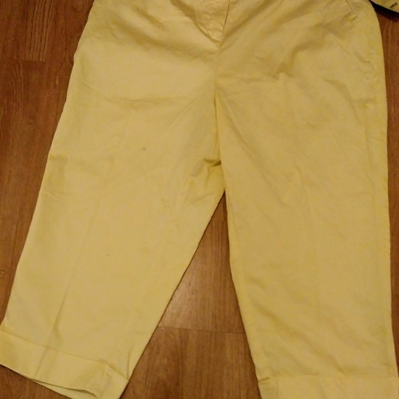 yellow capri pants plus size